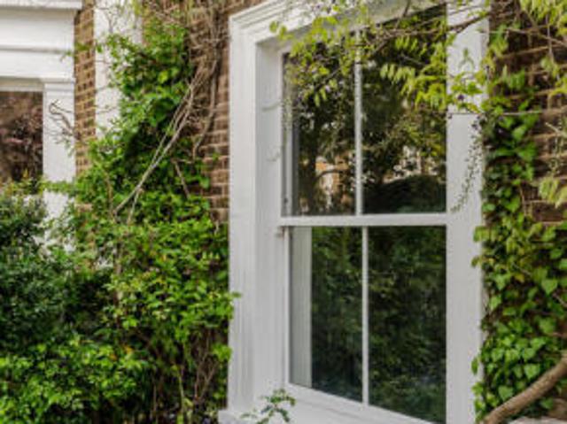 Cottage for sale in Cat Hill