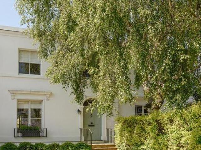 House for sale in Richmond Hill, Deepcut