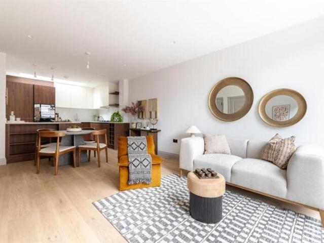 Cottage for sale in South Woodford, Greater London
