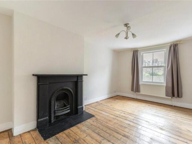 Cottage for sale in Cat Hill