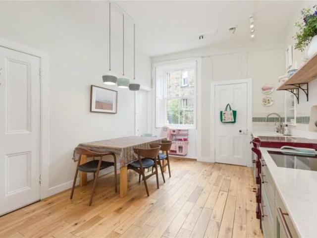Cottage for sale in Shandon, Merchiston