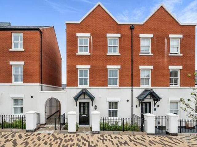 House for sale in Follaton, Strode