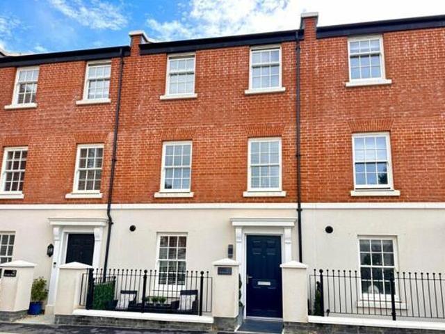 House for sale in Follaton, Strode