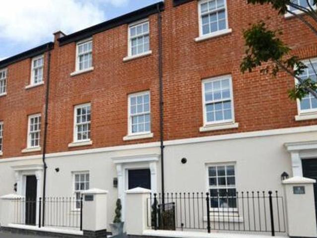 House for sale in Follaton, Strode
