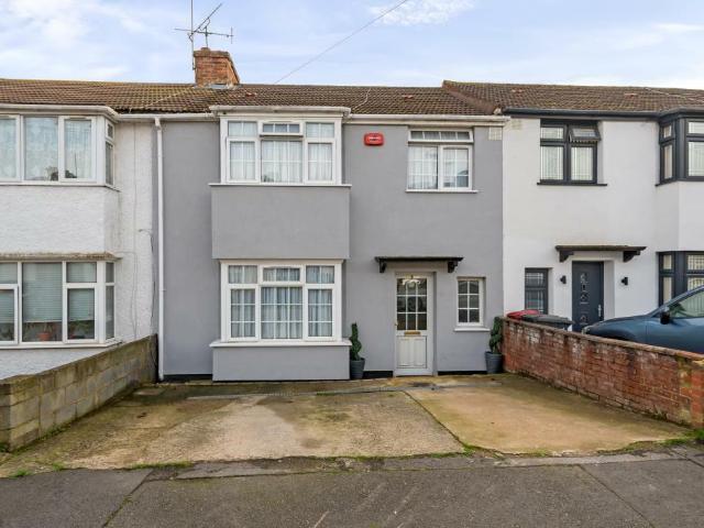 Terraced House for sale in Slough