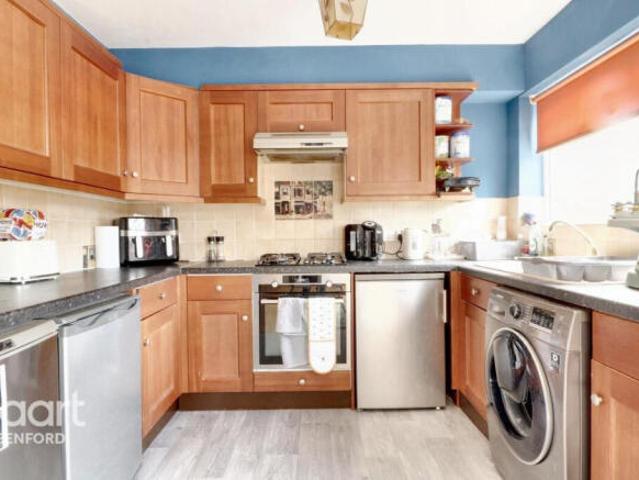 Cottage for sale in Southall, Greater London