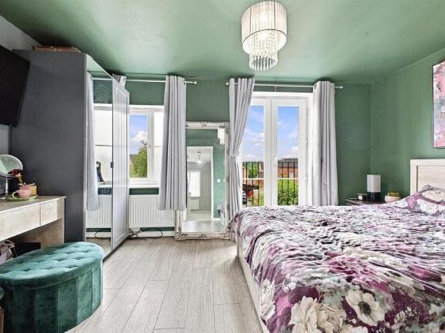Cottage for sale in Northampton, Northamptonshire