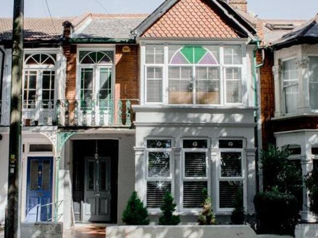 House for sale in Southend-on-Sea, Alton Barnes