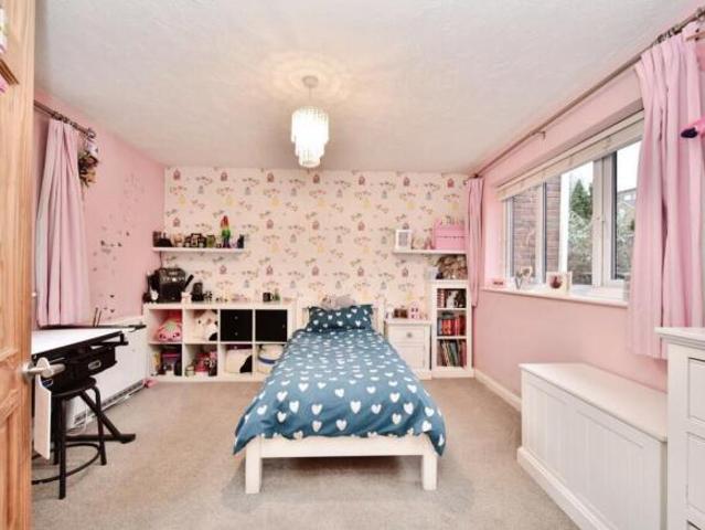 Cottage for sale in Midway, Kent