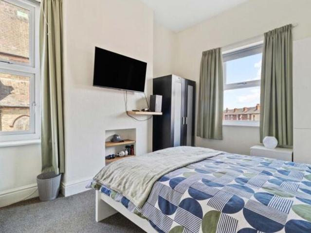 Cottage for sale in Warrington, England