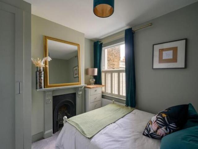 Cottage for sale in London Borough of Wandsworth, Greater London