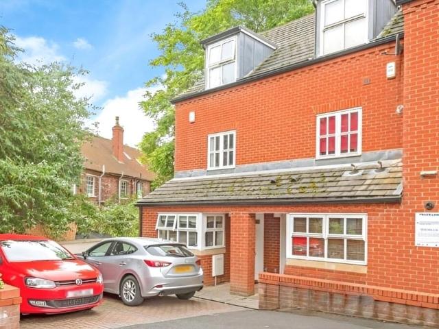 Terraced House for sale in Lincoln