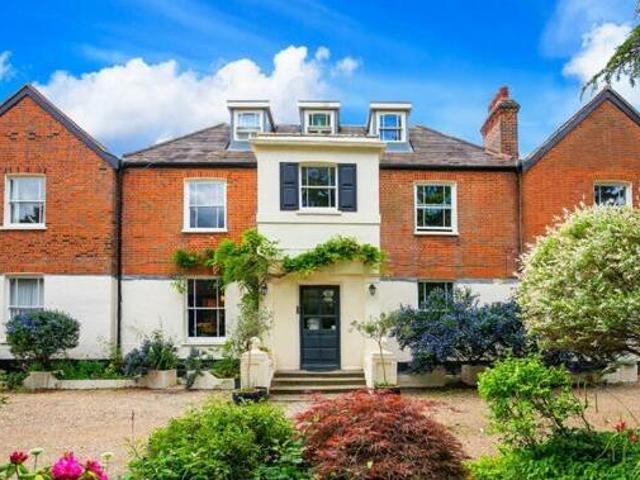 House for sale in Loughton, Epping Forest