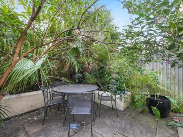 Cottage for sale in Cat Hill