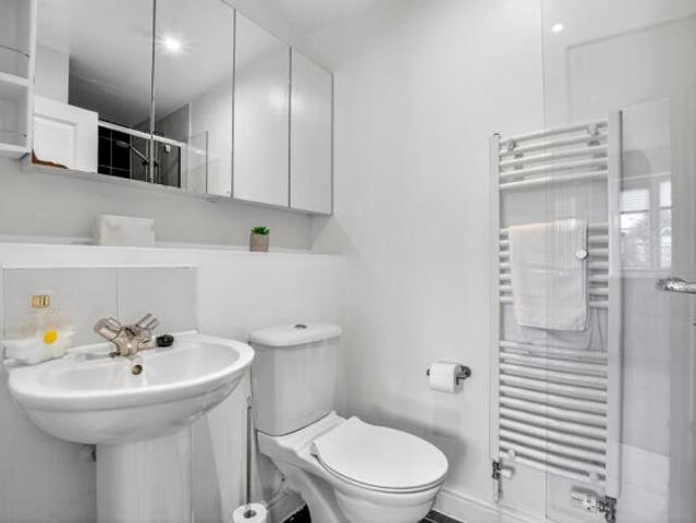 Cottage for sale in Bushey, Hertsmere