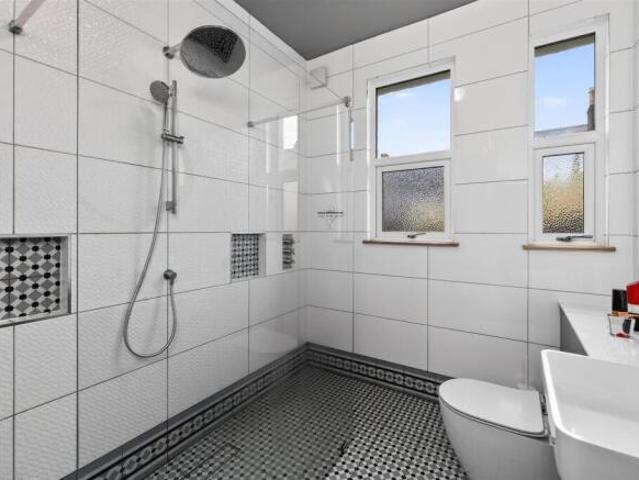 Cottage for sale in Mount Wise