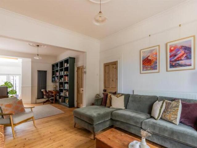 Cottage for sale in Roath, Wales