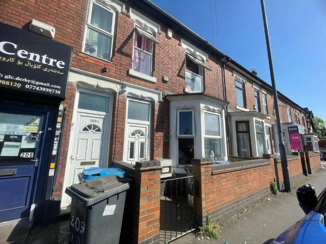 Terraced House for sale in Derby
