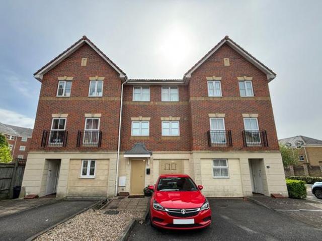 House for sale in Uxbridge, Greater London