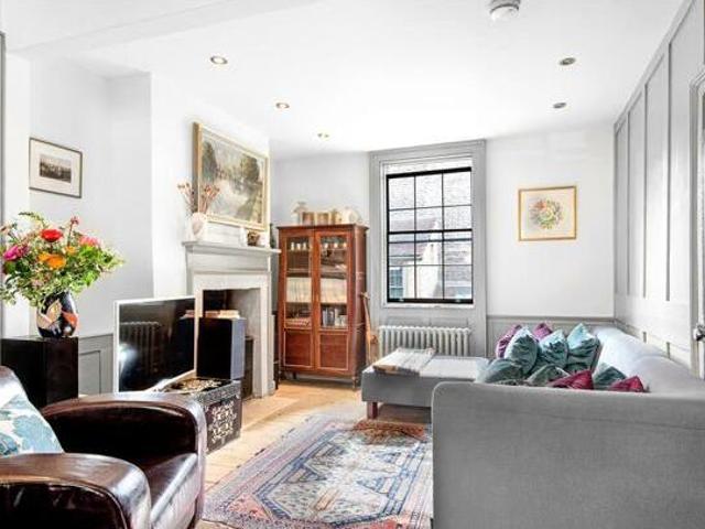 House for sale in Lyons, Greater London