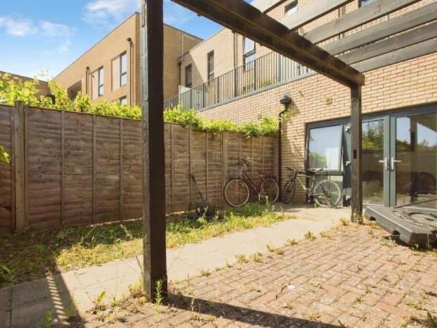 Cottage for sale in Arbury, Cambridgeshire