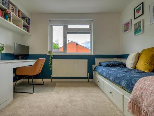 Cottage for sale in Reading