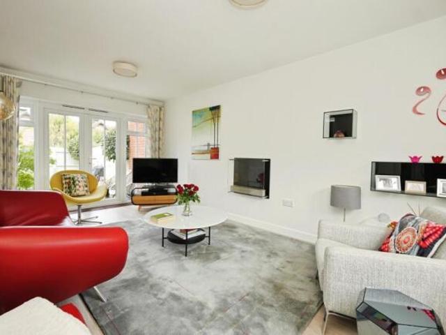 Cottage for sale in Longport, Canterbury