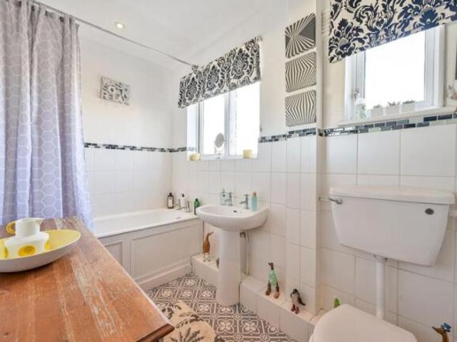 Cottage for sale in Isleworth, Greater London