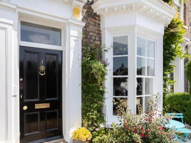 House for sale in High Field, York