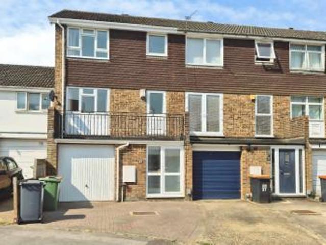 House for rent in Beecroft, Dunstable