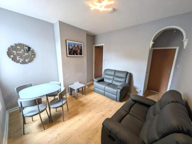 House for rent in Poolfields, Butterton