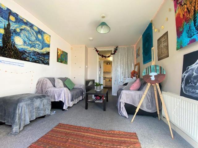 House for rent in Hales Place, The Bridge