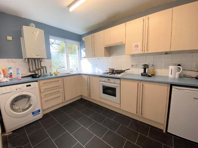 House for rent in Hales Place, The Bridge