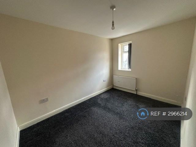 House for rent in Queen's Park, Blackburn