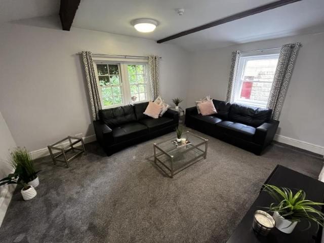 House for rent in Hyde Park, West Yorkshire