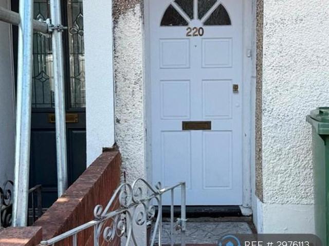House for rent in Holywell Estate, North Watford