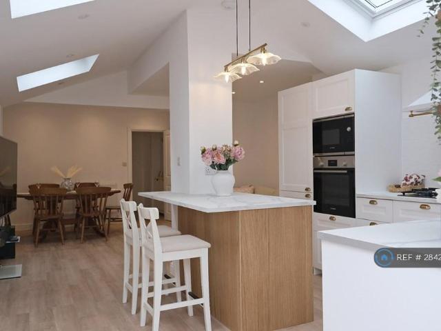 House for rent in St Thomas', The Slade