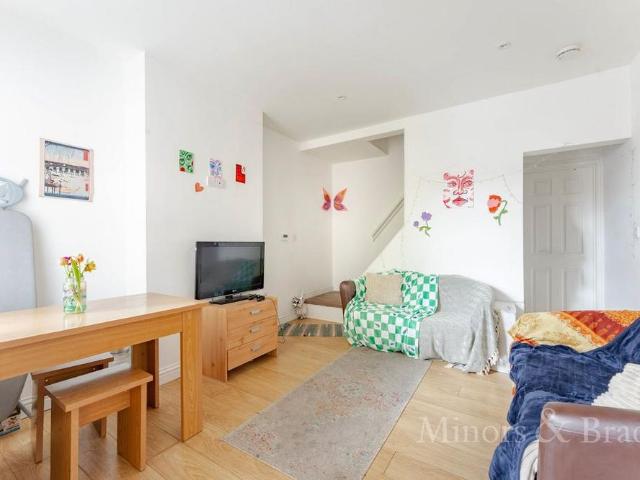 House for rent in Heigham Grove, East Bank