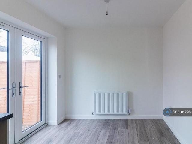 House for rent in Spotland Bridge, Burnedge