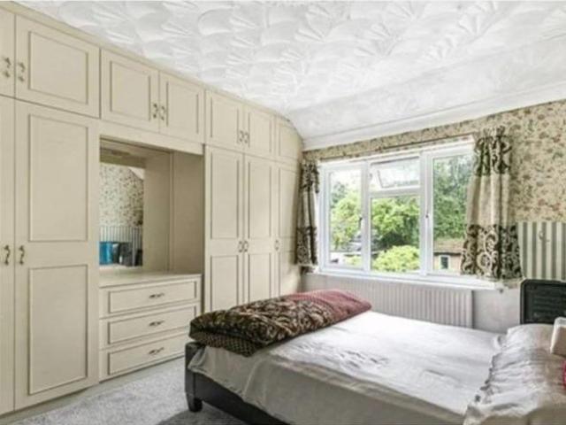 House for rent in London Borough of Hounslow, Greater London