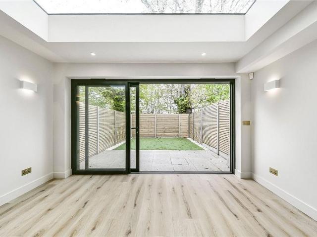 House for rent in Muswell Hill, Greater London