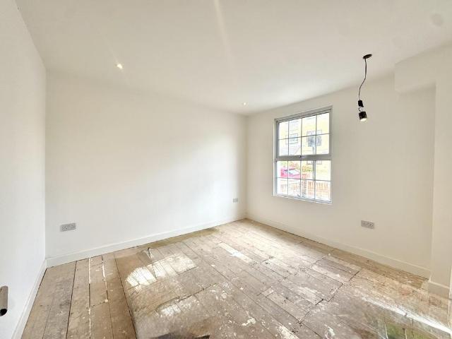 House for rent in London Borough of Hounslow, Greater London