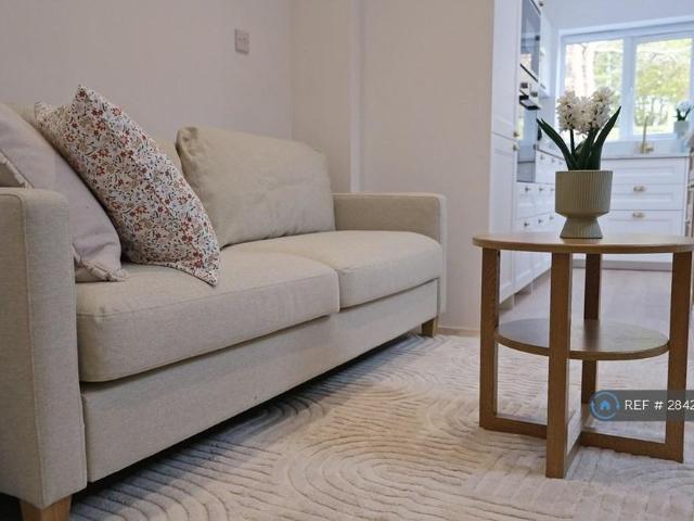 House for rent in Holywell, The Slade