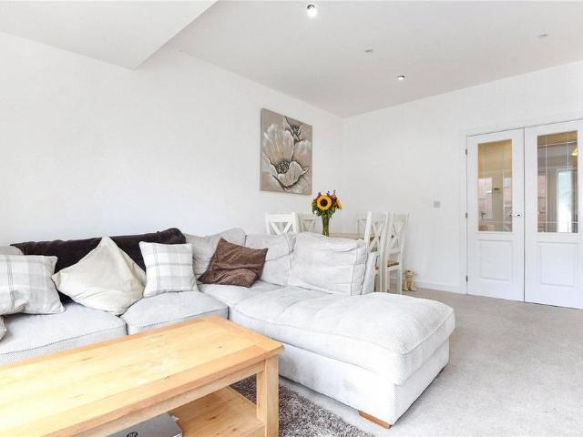 House for rent in Newtown, Reading