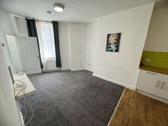 House for rent in Folly Hall, Kirklees