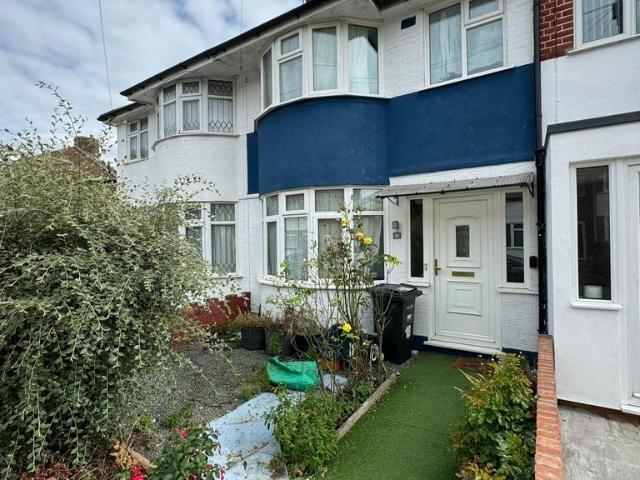 House for rent in Fairlop, Greater London