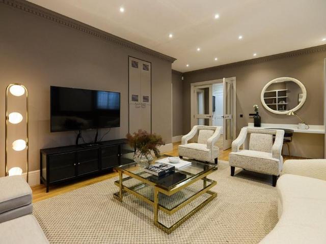 House for rent in North End, Greater London
