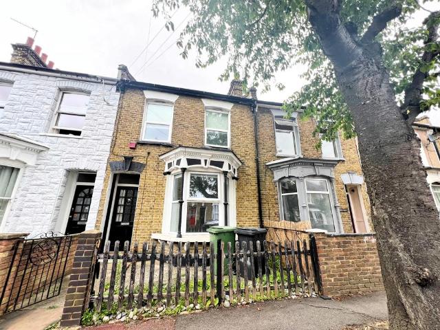 House for rent in London Borough of Lewisham, Greater London