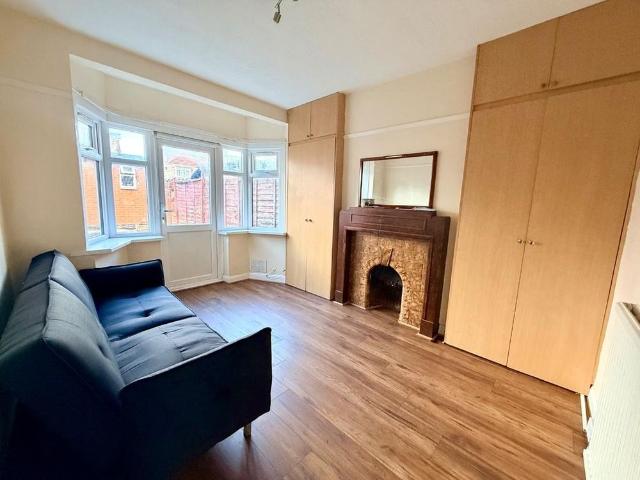House for rent in Alperton, Greater London