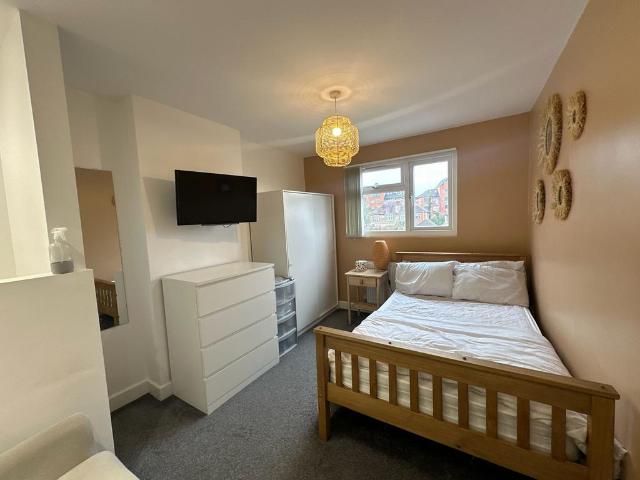 House for rent in Littleover, East Midlands